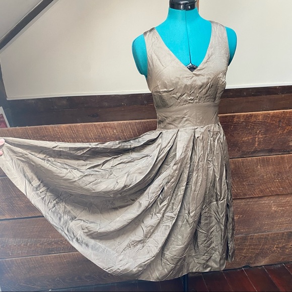 Martin + Osa Silky Retro Bronze Sleeveless Pleated Fit & Flare 50’s Dress - Picture 3 of 14
